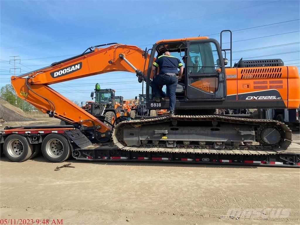Doosan DX225 LC-5 대형 굴삭기 29톤 이상