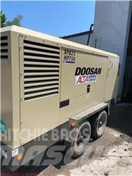 Doosan XP825 콤푸레샤