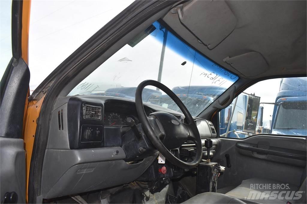 Ford F750 덤프 트럭