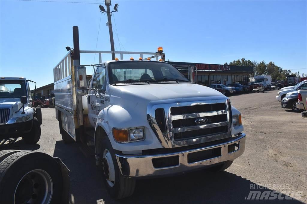 Ford F750 시립/다목적 차량