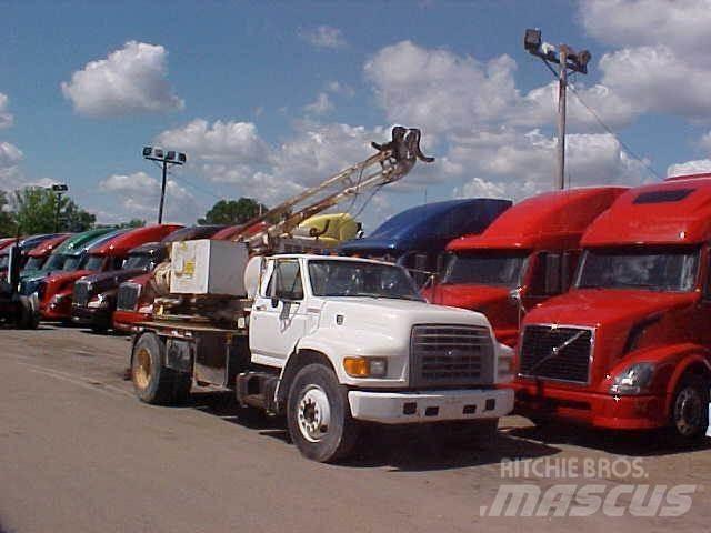 Ford F800 시립/다목적 차량