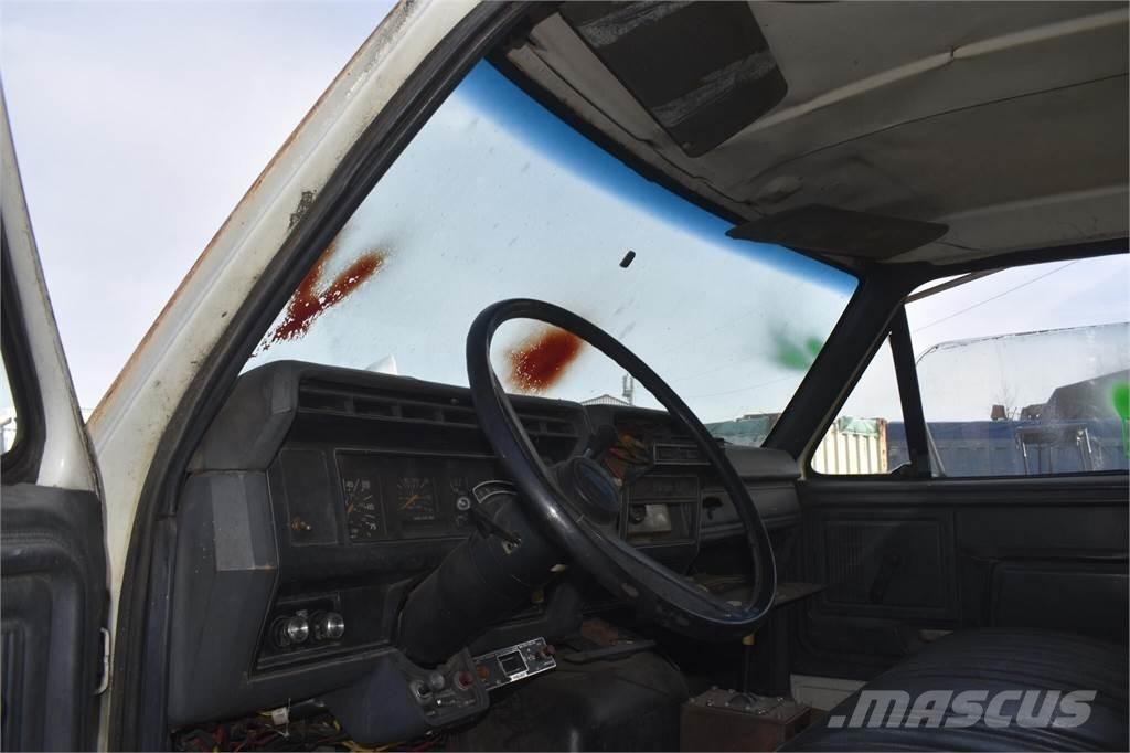 Ford F900 덤프 트럭