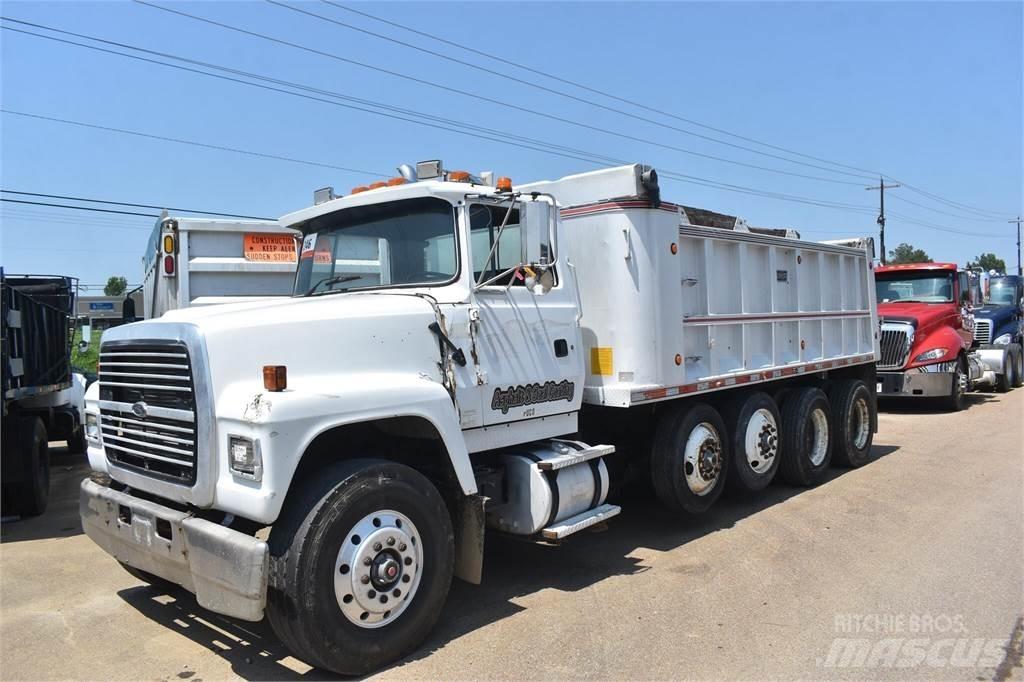 Ford LT9000 덤프 트럭