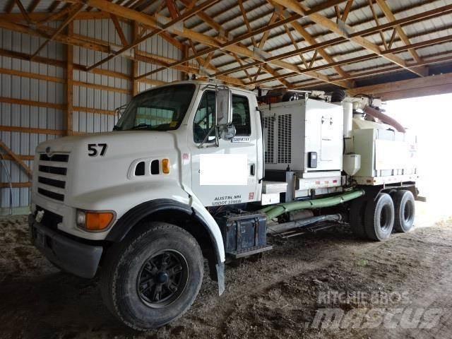 Ford LT9501 탱커 트럭