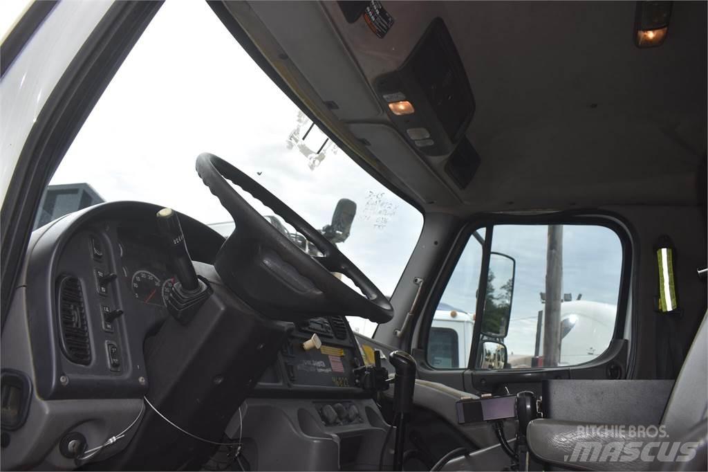 Freightliner 108SD 시립/다목적 차량