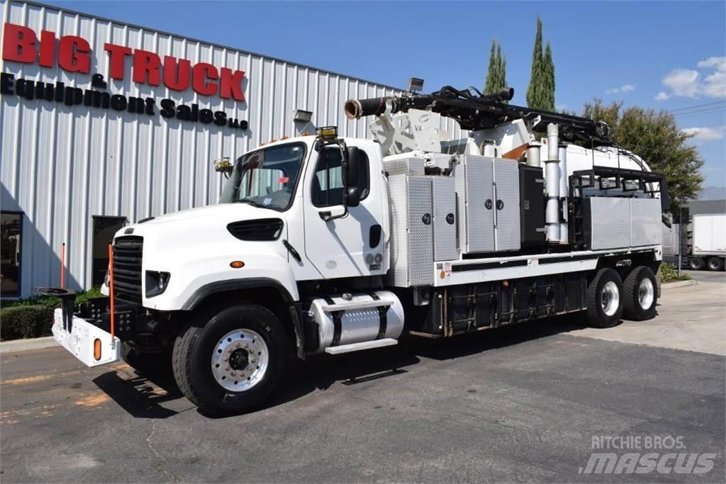 Freightliner 114SD 탱커 트럭