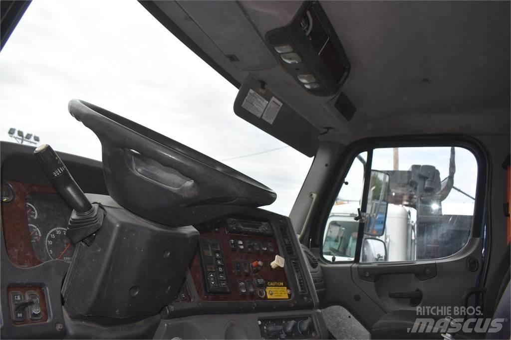 Freightliner 114SD 덤프 트럭