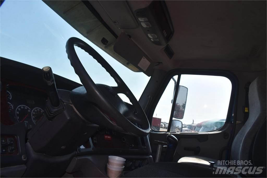 Freightliner 114SD 덤프 트럭