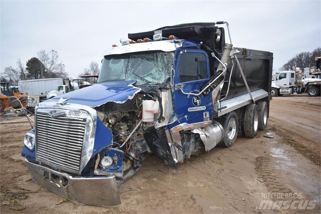 Freightliner 122SD 덤프 트럭