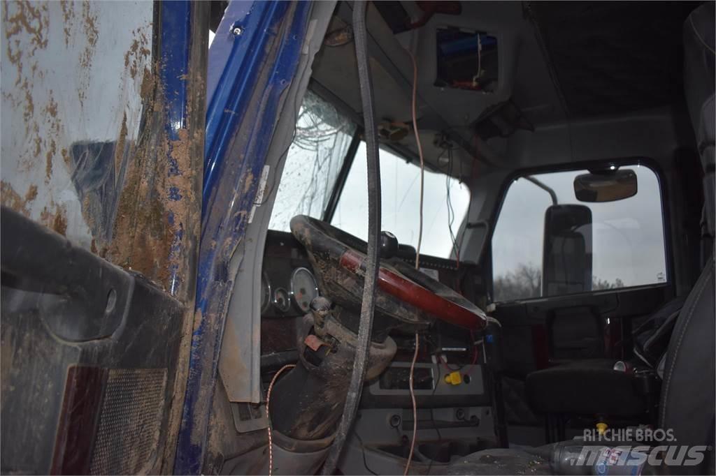 Freightliner 122SD 덤프 트럭
