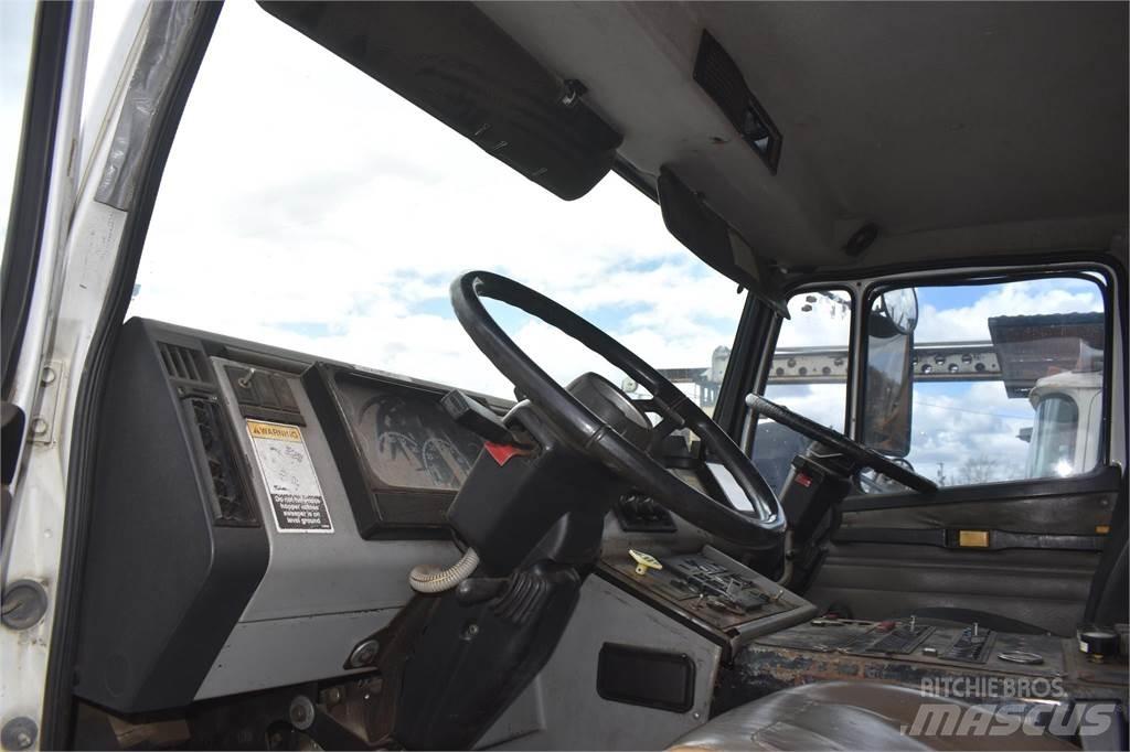 Freightliner FL70 청소 트럭