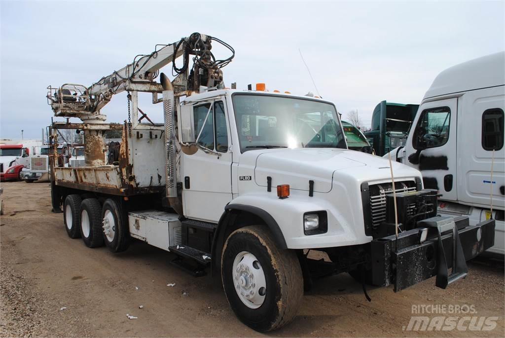 Freightliner FL80 크레인 트럭