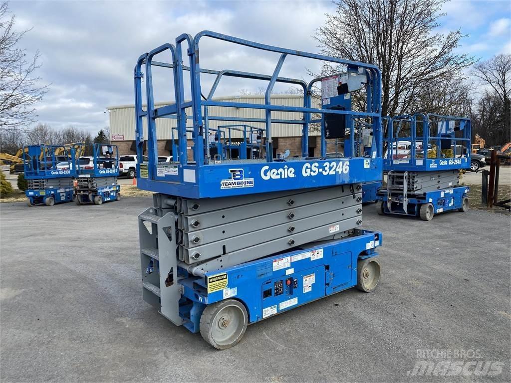 Genie GS3246 가위형 리프트