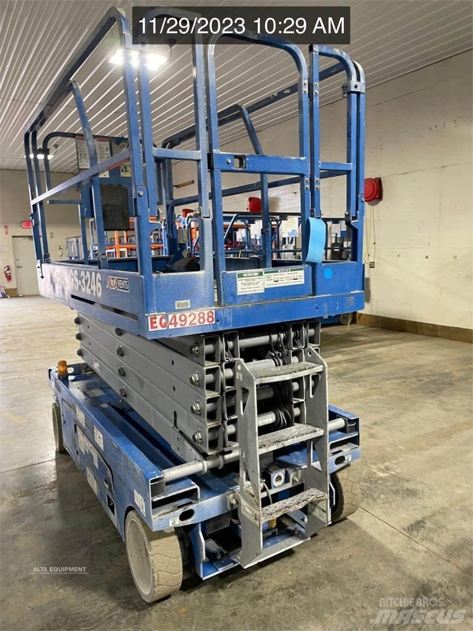 Genie GS3246 가위형 리프트
