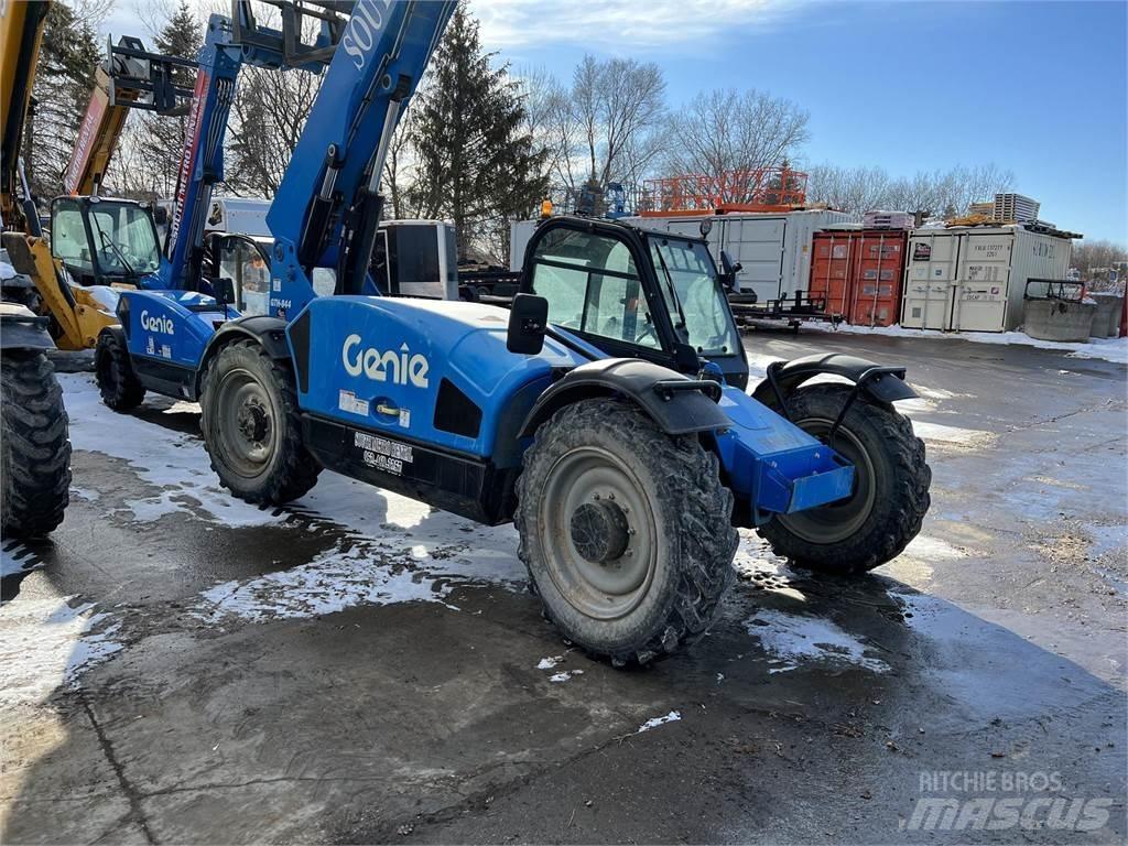 Genie GTH844 텔러 핸들러