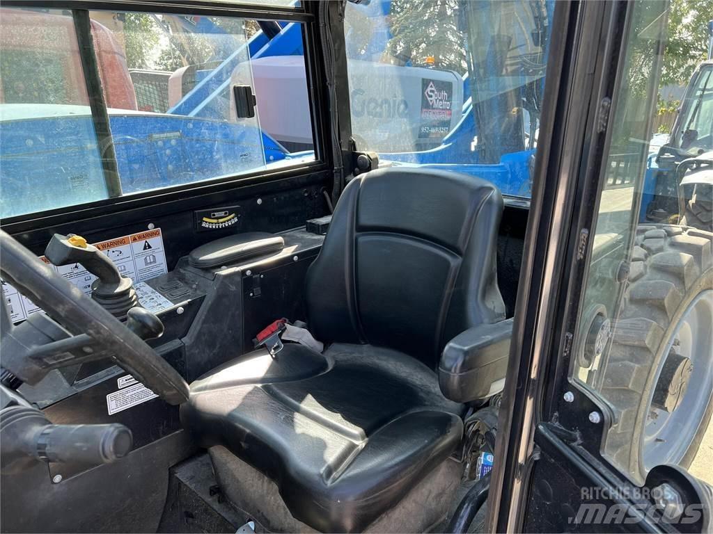Genie GTH844 텔러 핸들러