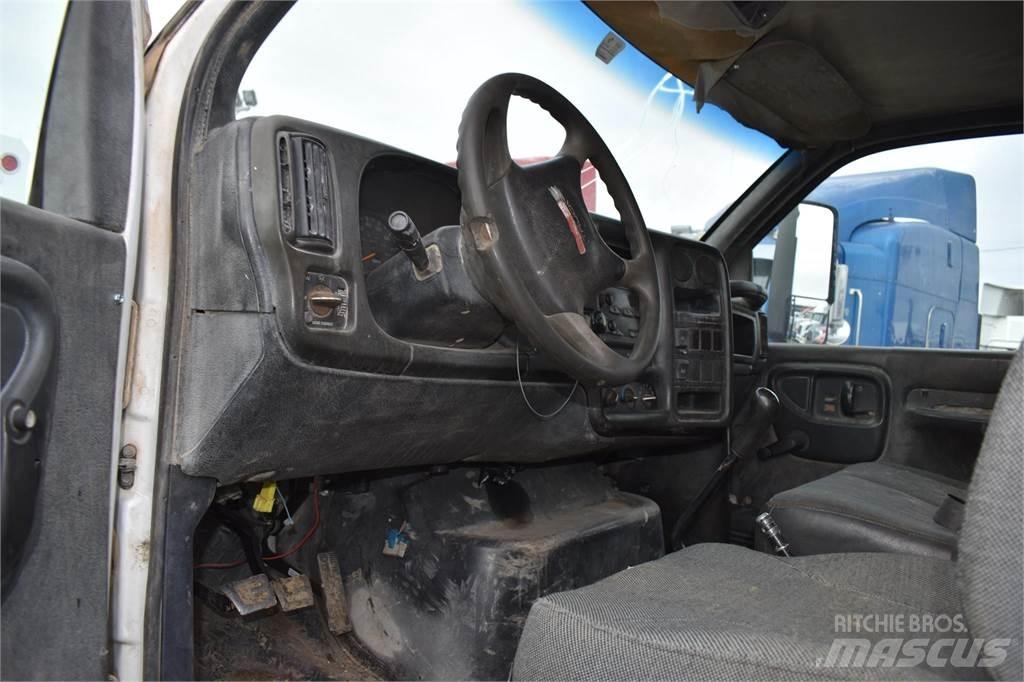 GMC TOPKICK C6500 탱커 트럭