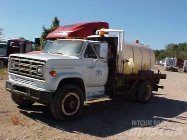 GMC TOPKICK C6500 탱커 트럭
