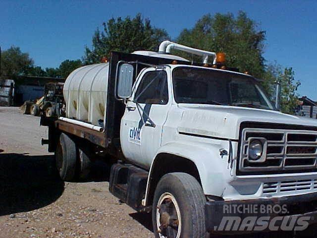 GMC TOPKICK C6500 탱커 트럭