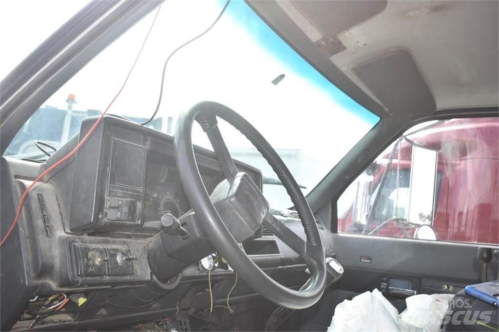 GMC TOPKICK C8500 덤프 트럭