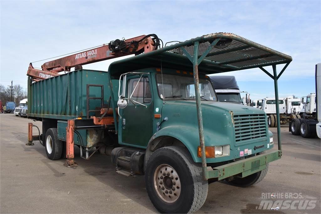 International 4700 크레인 트럭