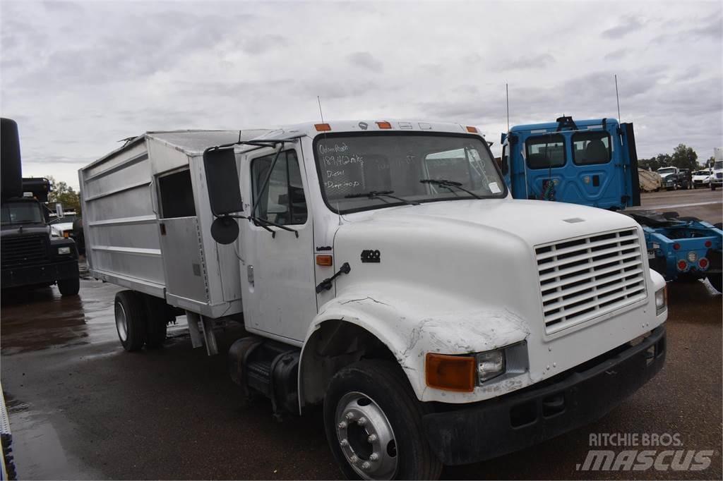 International 4700 덤프 트럭