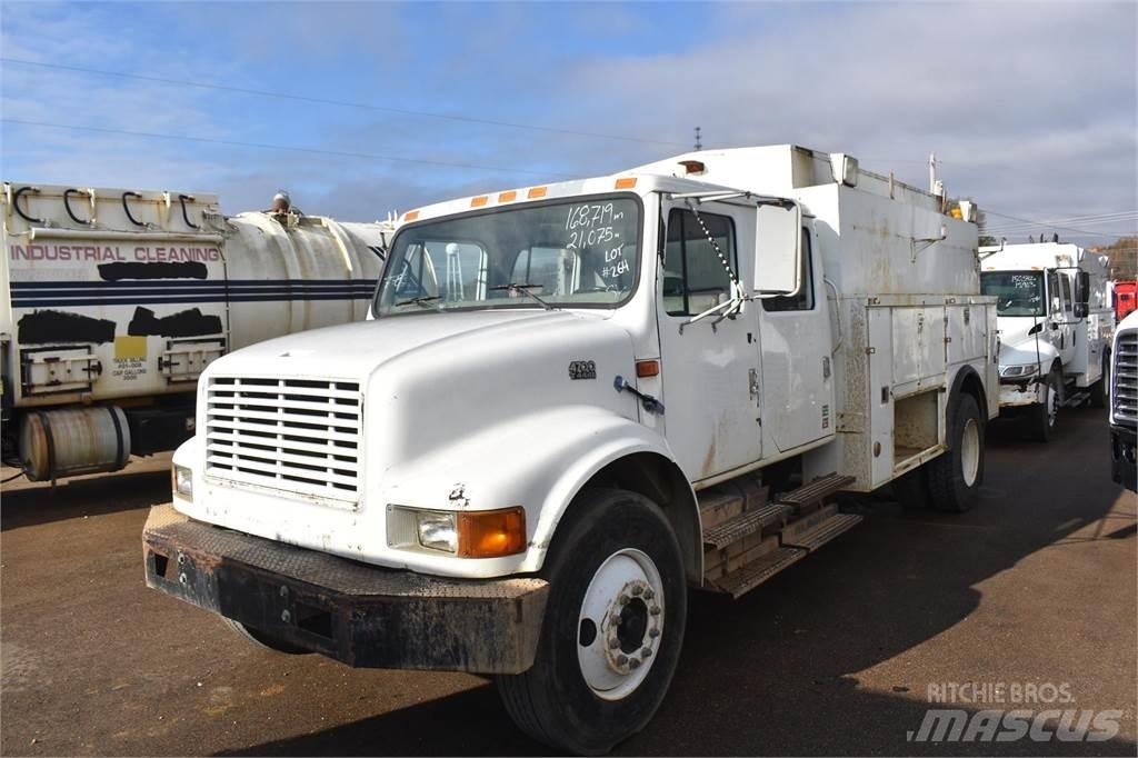 International 4700 시립/다목적 차량