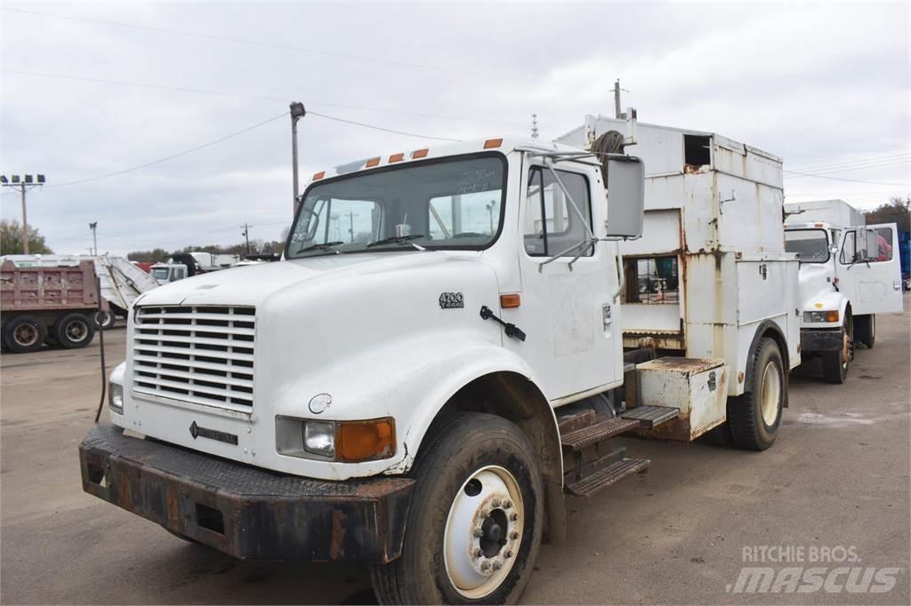 International 4700 시립/다목적 차량