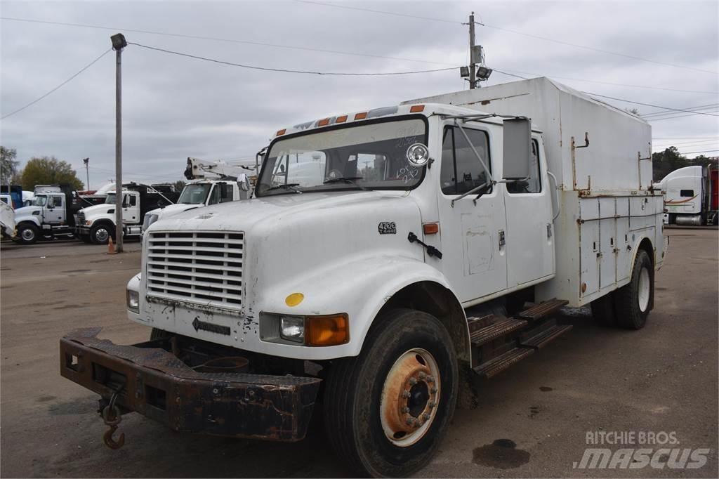 International 4700 시립/다목적 차량