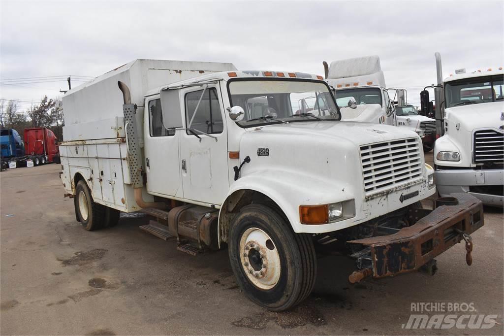 International 4700 시립/다목적 차량