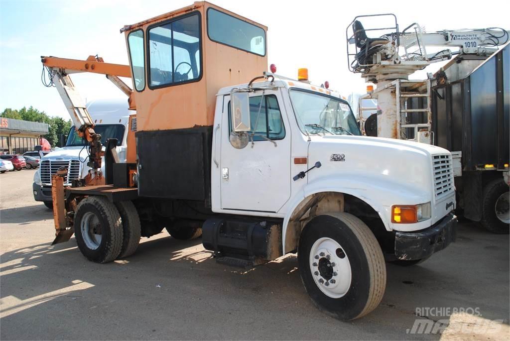 International 4700 크레인 트럭