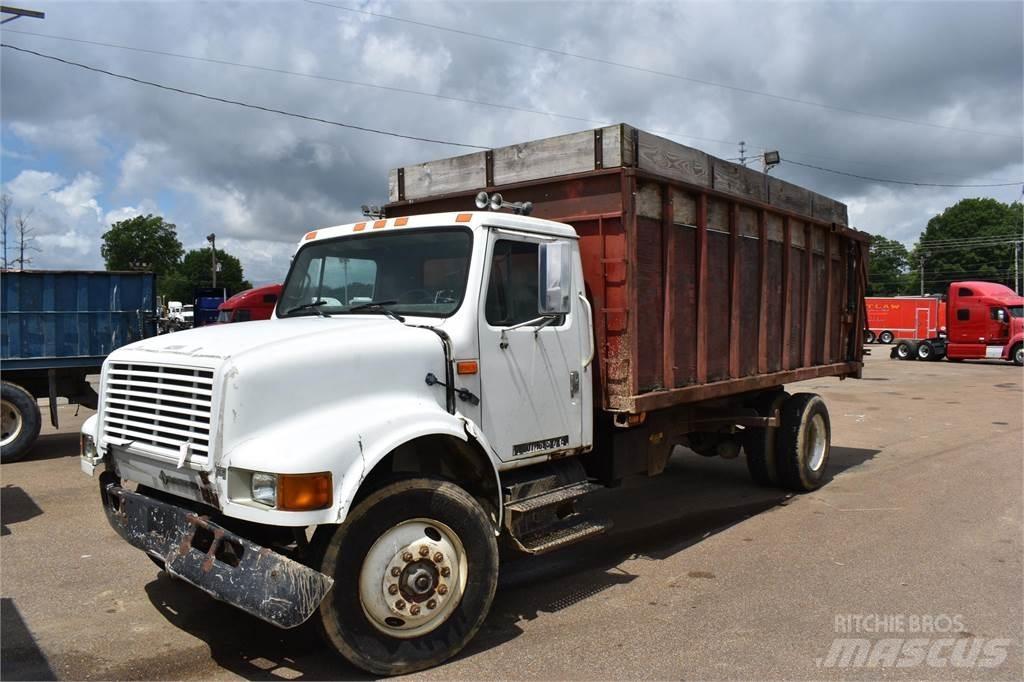 International 4900 덤프 트럭