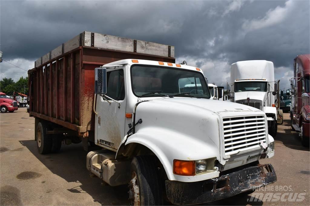 International 4900 덤프 트럭