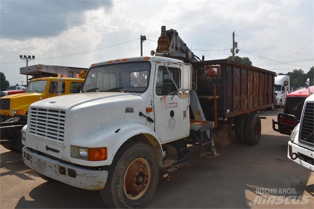 International 4900 크레인 트럭