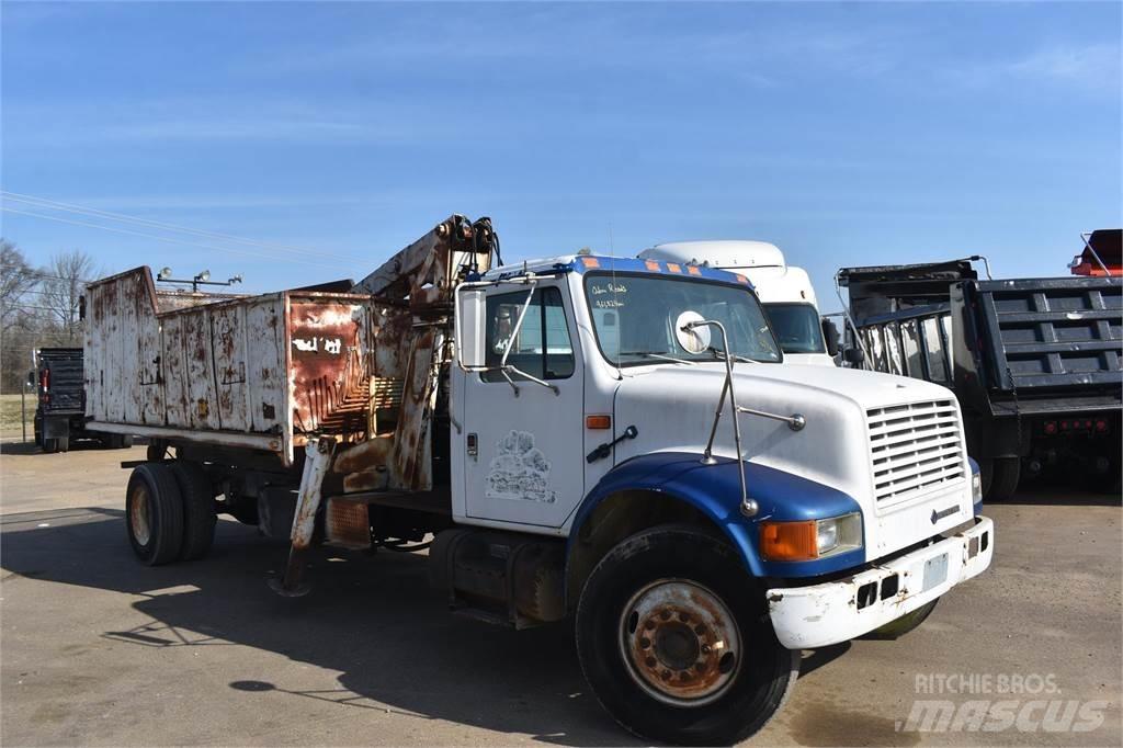 International 4900 크레인 트럭
