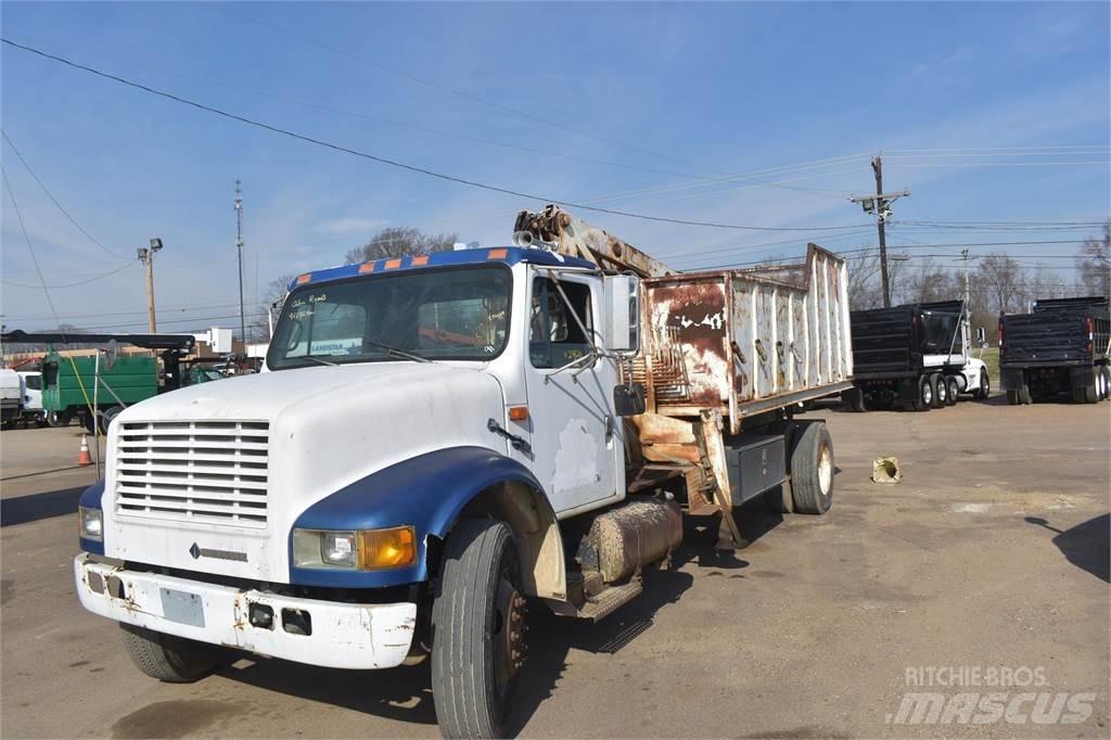 International 4900 크레인 트럭