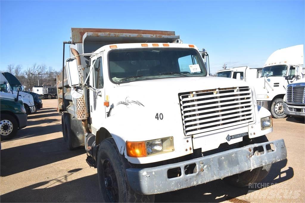 International 4900 덤프 트럭