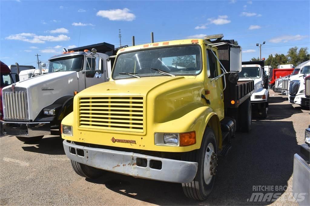 International 4900 덤프 트럭