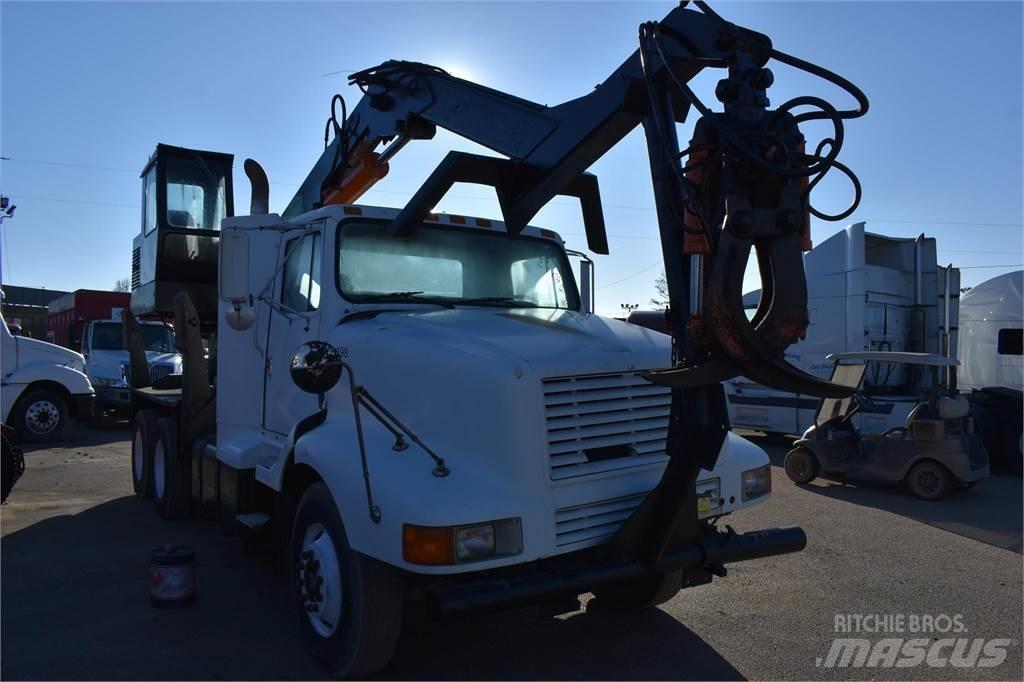 International 8200 크레인 트럭