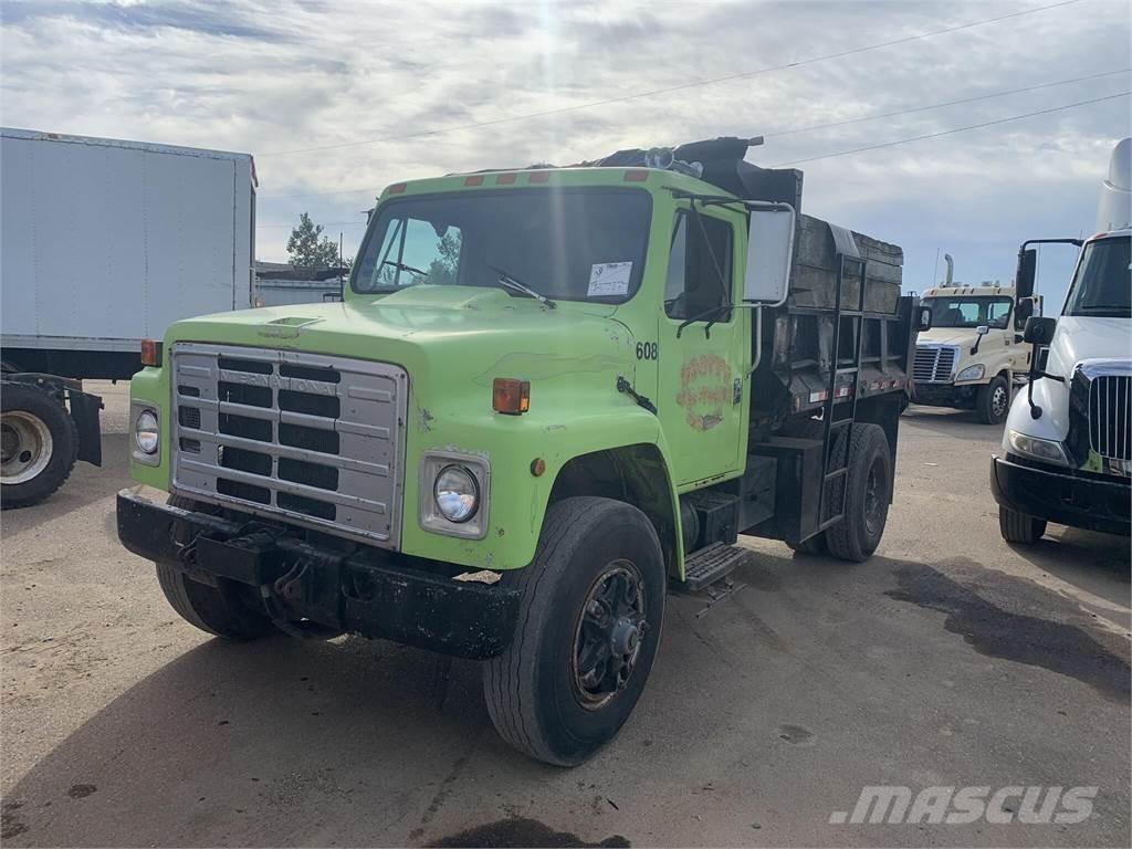 International M1754 덤프 트럭