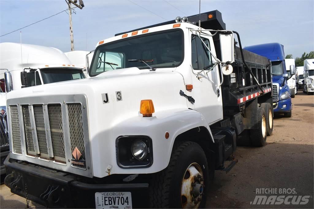 International S2600 덤프 트럭