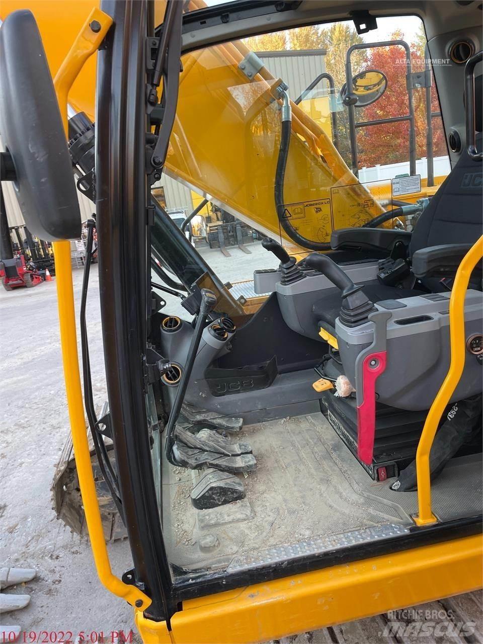 JCB 220X 대형 굴삭기 29톤 이상