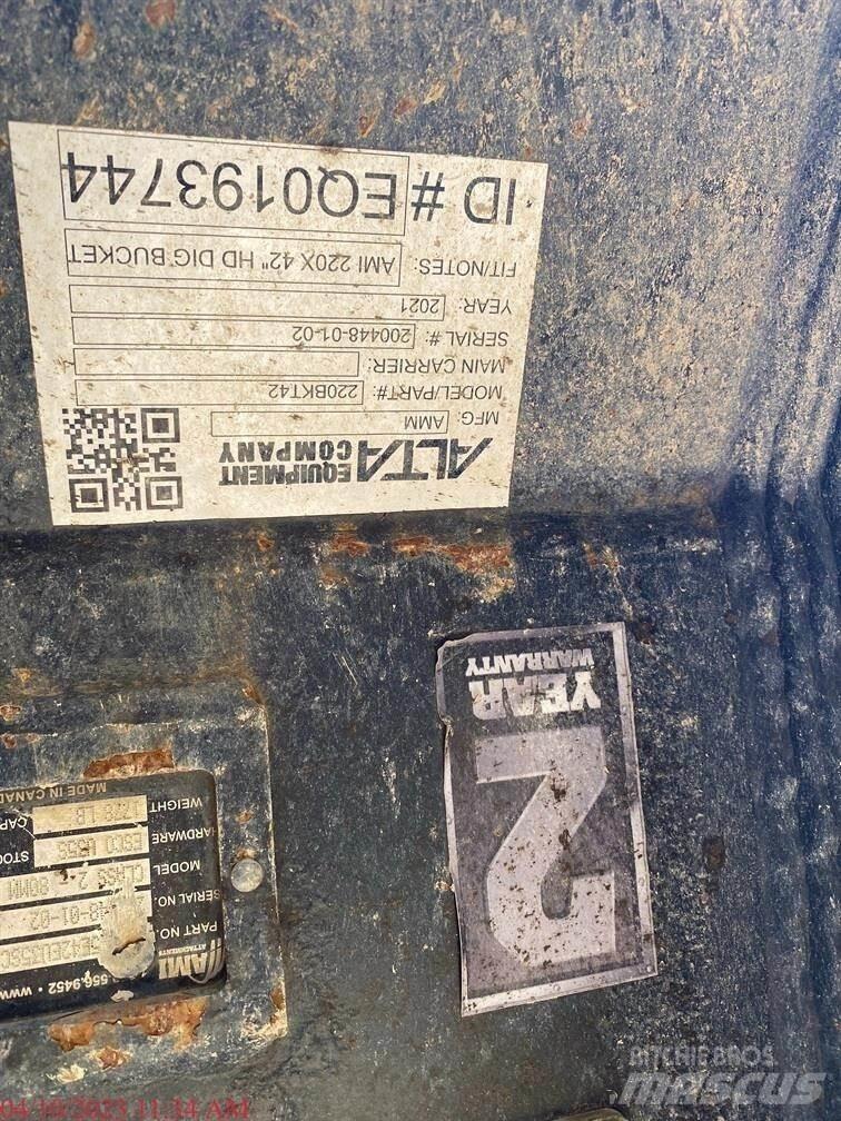 JCB 220X 대형 굴삭기 29톤 이상
