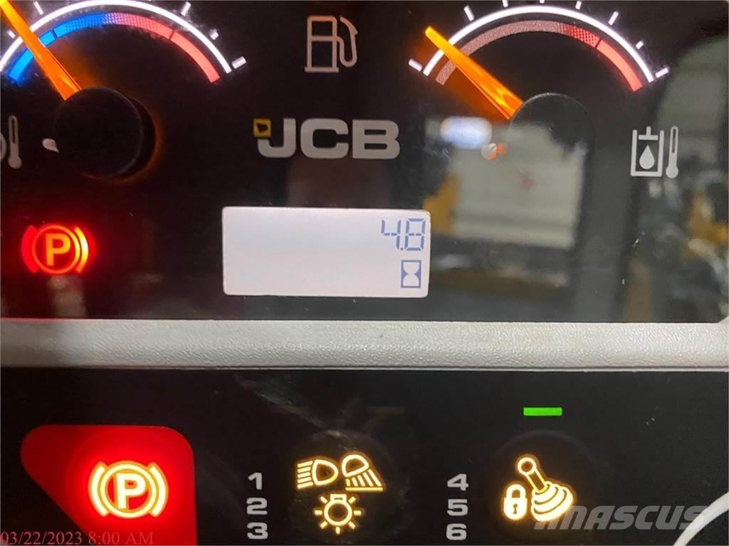 JCB 3TS-8W  스키드로더