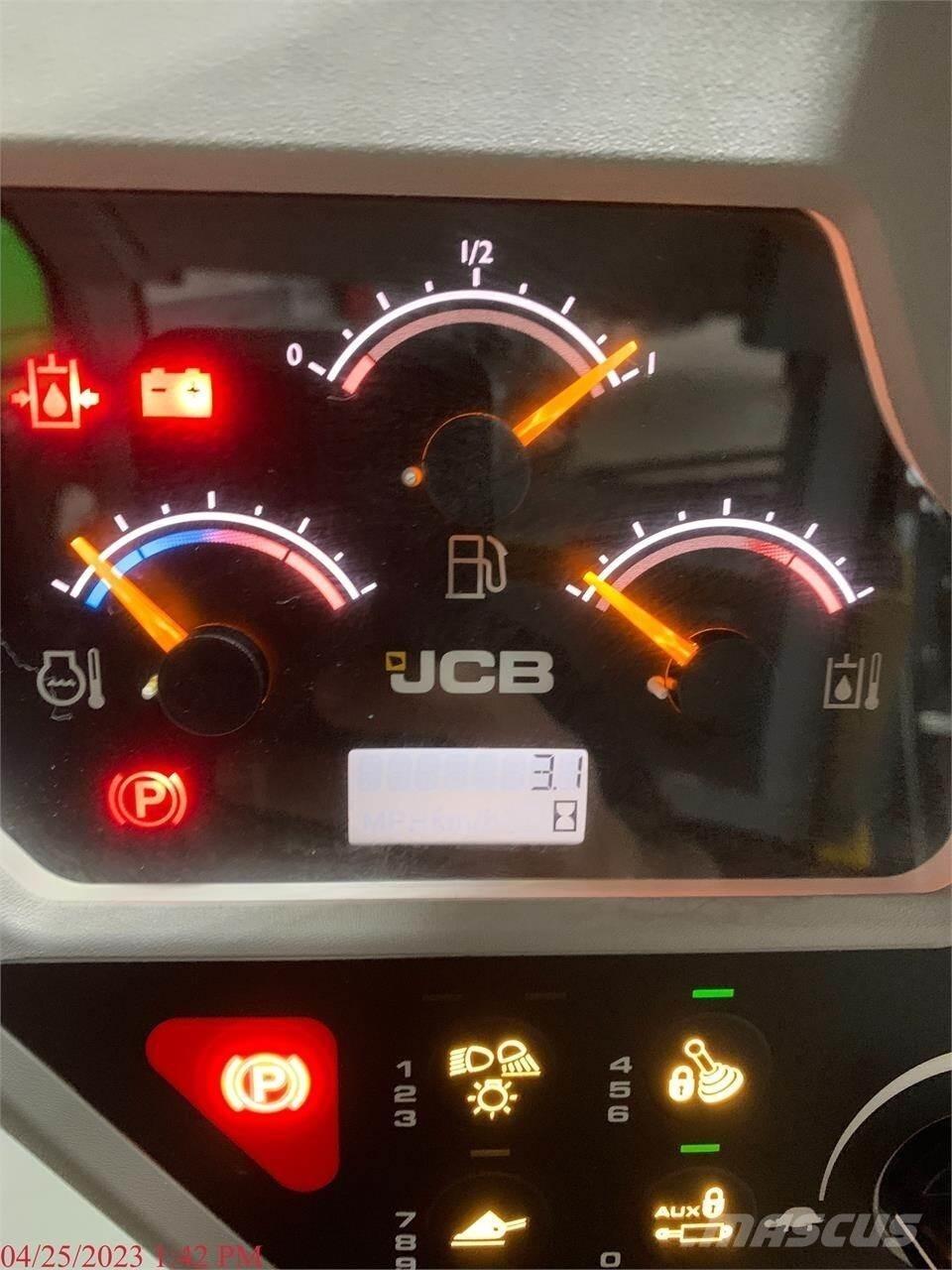 JCB 3TS-8W  스키드로더