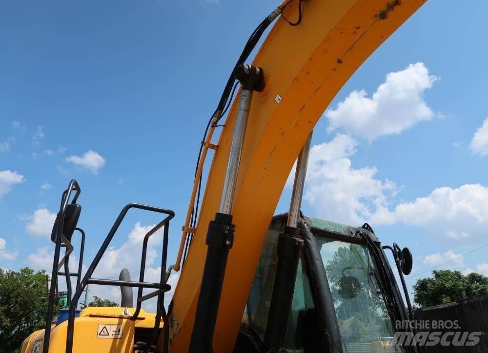 JCB JS160 대형 굴삭기 29톤 이상