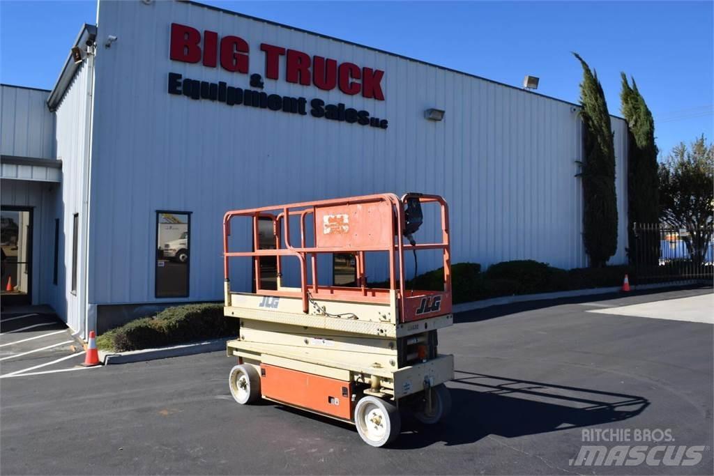 JLG 2033E 가위형 리프트