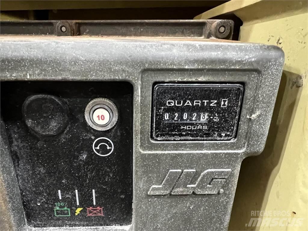 JLG 2632ES 가위형 리프트