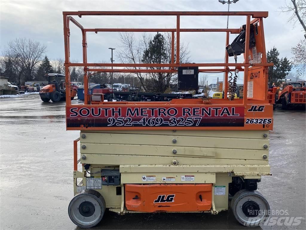 JLG 2632ES 가위형 리프트