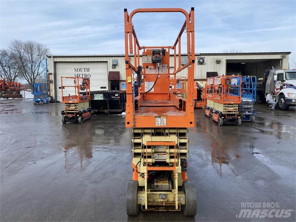 JLG 2632ES 가위형 리프트